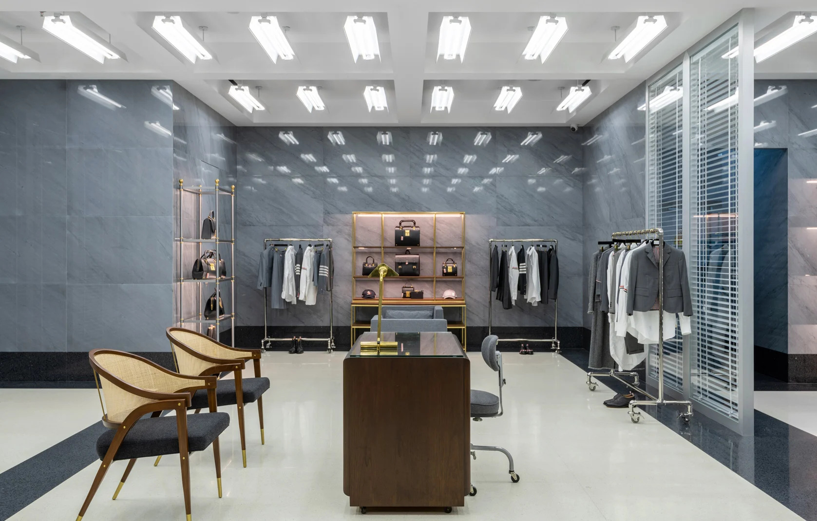 THOM BROWNE - BEIJING SAN LI TUN